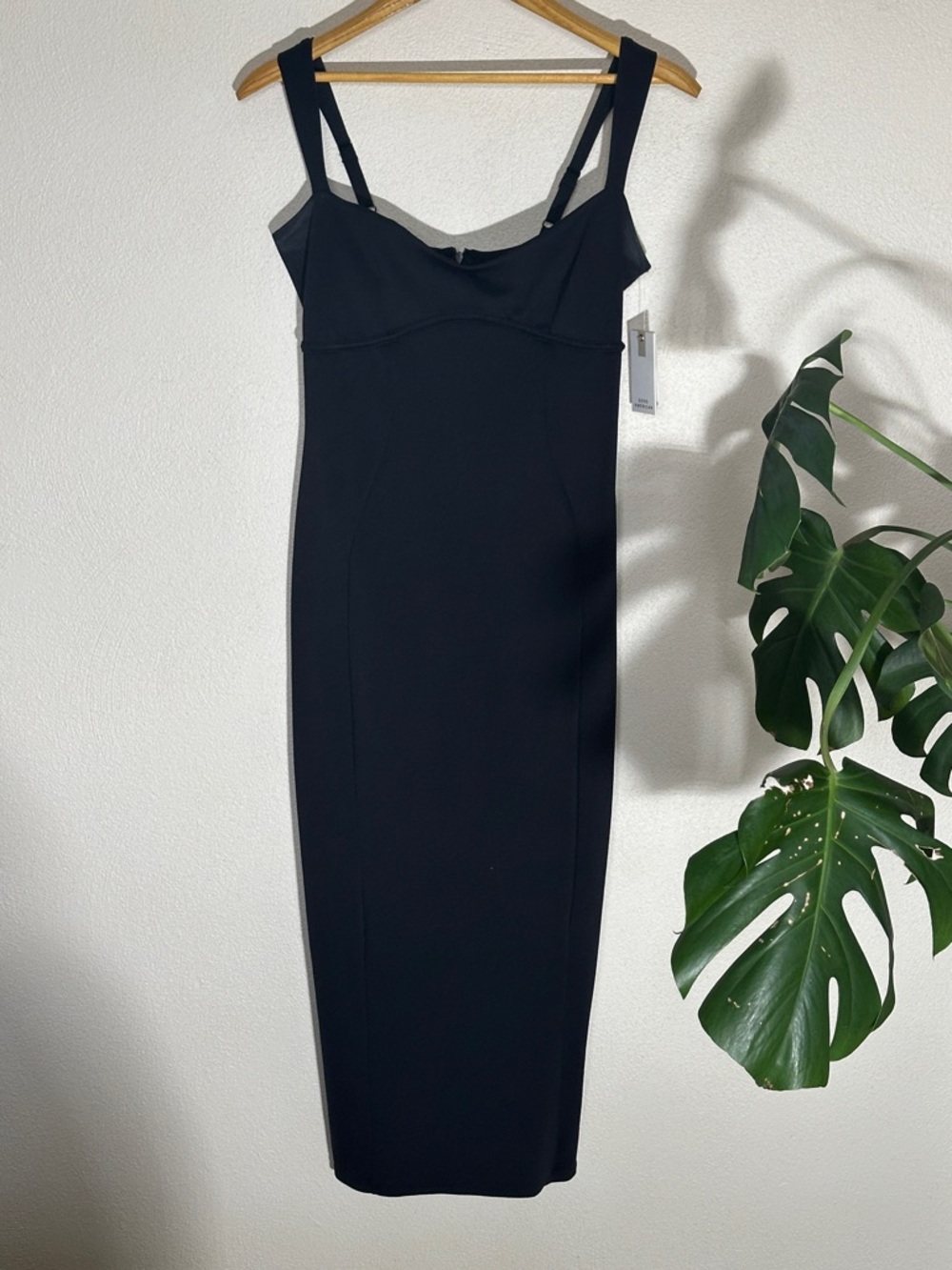 Good American Sculpting Sweetheart Midi Dress Black